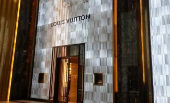 Louis Vuitton Kuwait Avenues