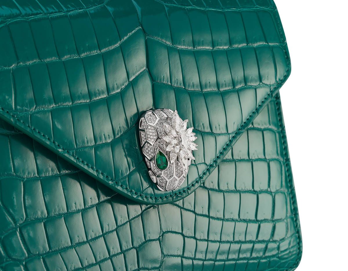 Bulgari: Bvlgari Presents Its New Magnifica Serpenti Forever Emerald  One-of-a-kind Bag - Luxferity