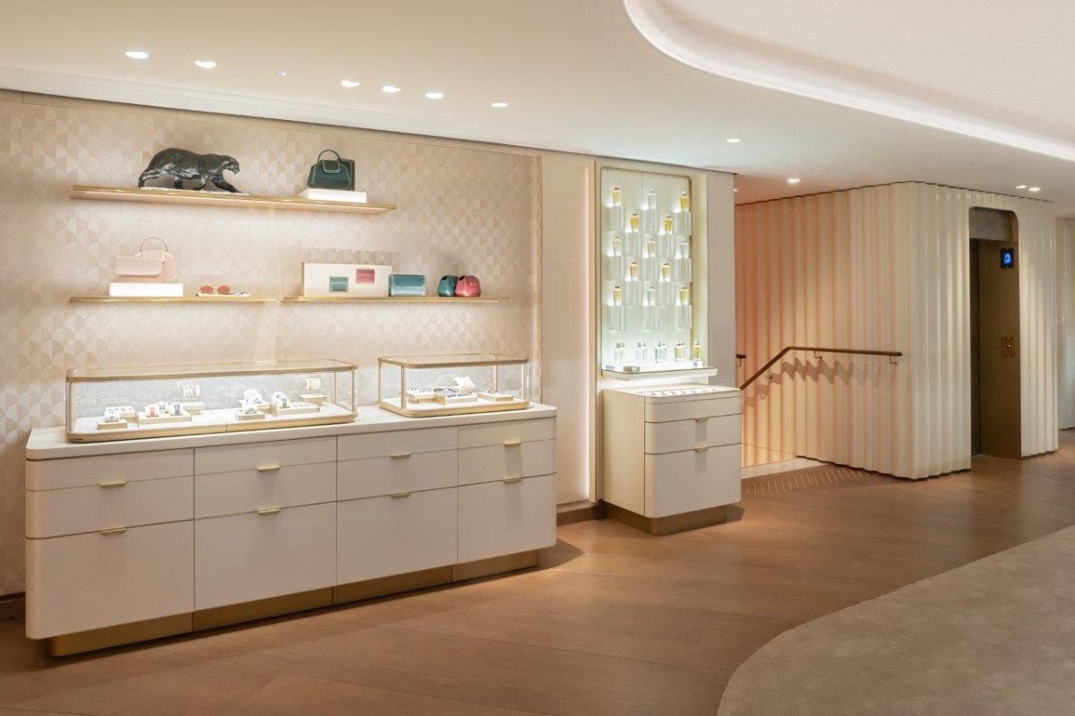 Re-opening of Cartier's boutique in Paris