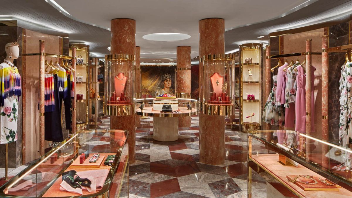 Dolce&Gabbana - Rue du Faubourg è – Paris – The Boutique -  Luxferity Magazine