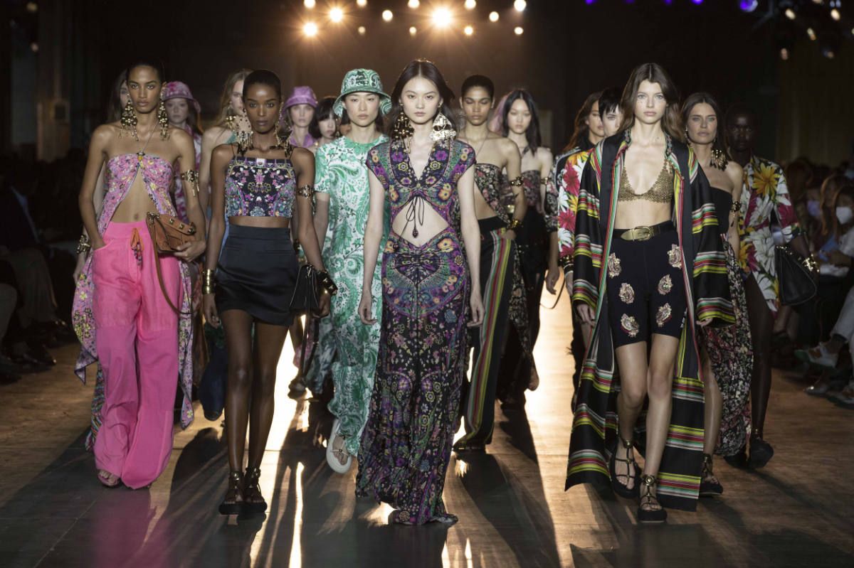 Etro Presents Its New Spring Summer 2022 Women's Collection: In Full Bloom