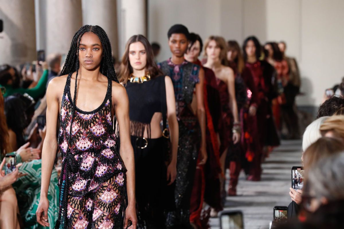 Etro Presents Its New Women's Fall Winter 2022/23 Collection: Etro Remix