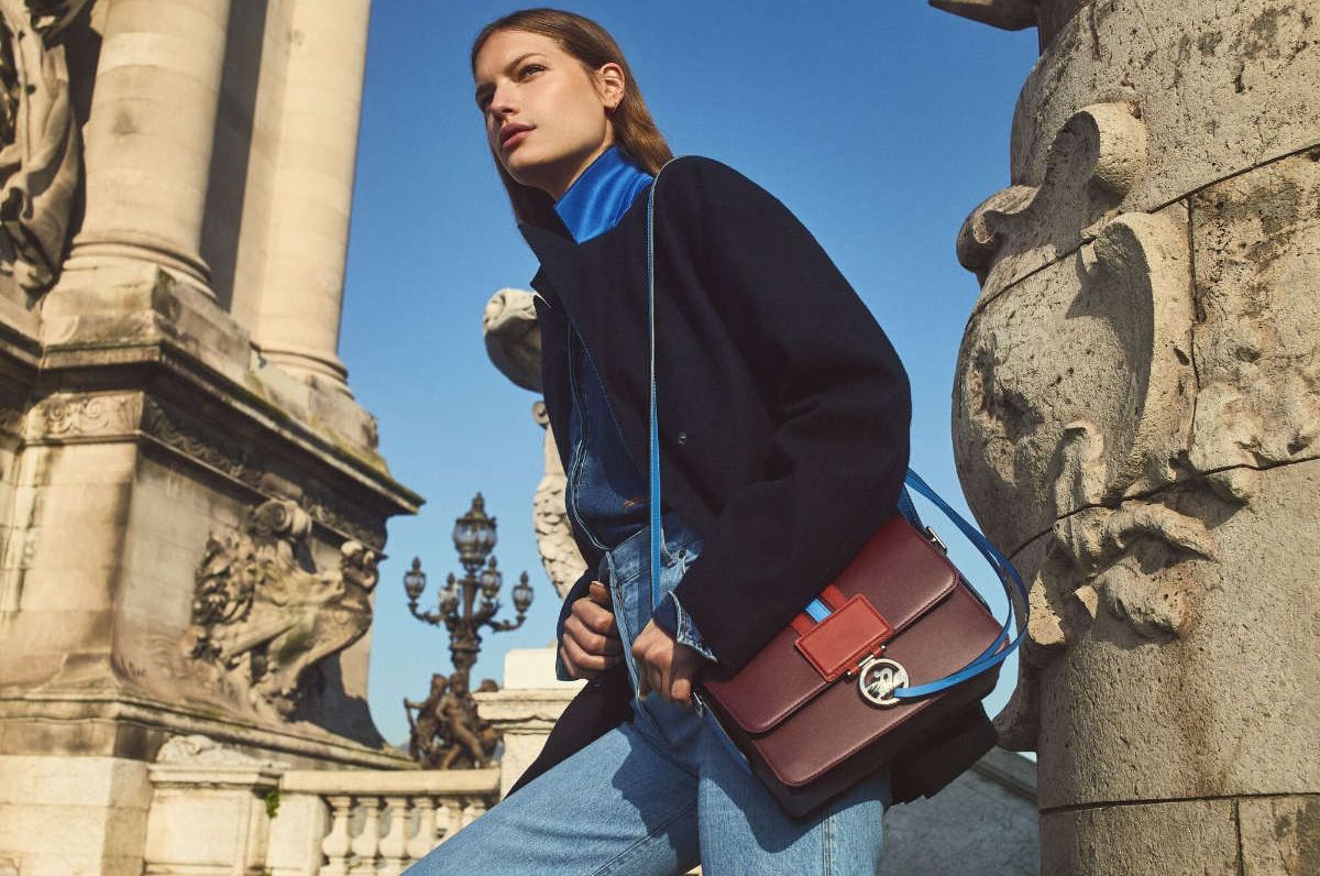 Longchamp: On-The-Go Elegance With La Parisienne Longchamp - Luxferity