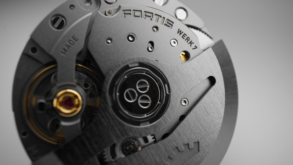 Fortis Introduces Its New Manufacture Calibre Werk 7