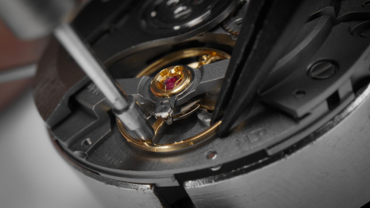 Fortis Introduces Its New Manufacture Calibre Werk 7