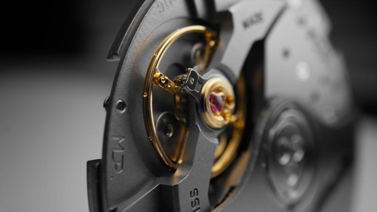 Fortis Introduces Its New Manufacture Calibre Werk 7