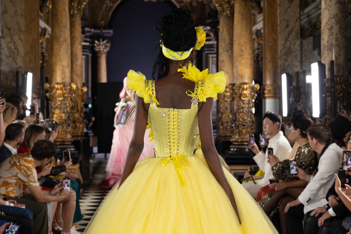 Julien Fournié Presents His New Haute Couture Fall/Winter 2024-25 Collection: Last Queen