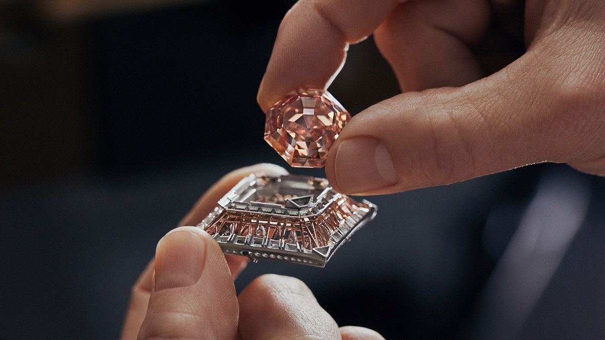 Louis Vuitton Presents Its New High Jewelry Collection: Awakened Hands, Awakened Minds