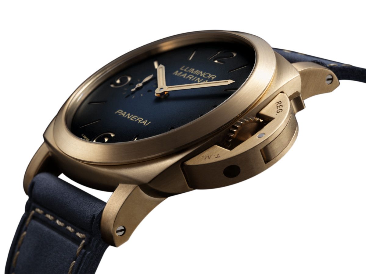 Panerai Introduces Bronze To Its Iconic Luminor Marina With PAM01678