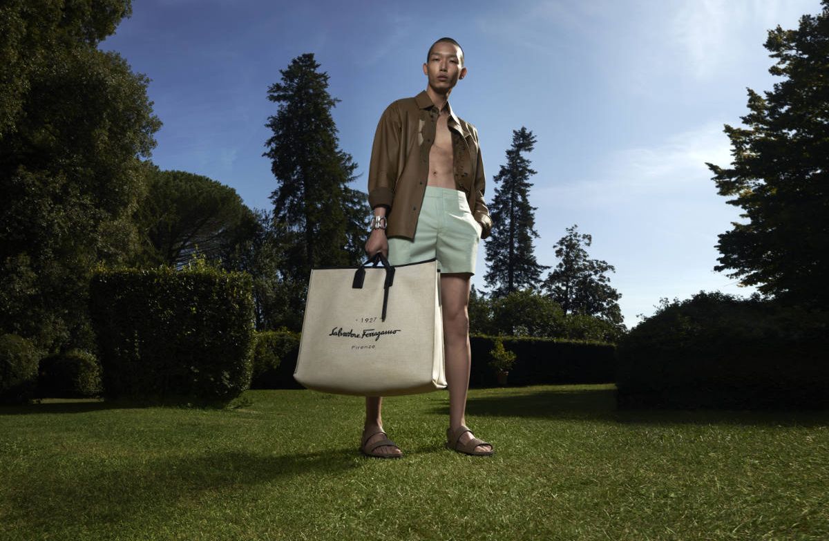 Ferragamo ADV Campaign for Spring-Summer 2022 - Hotel Splendid: A summer of beauty and opportunities