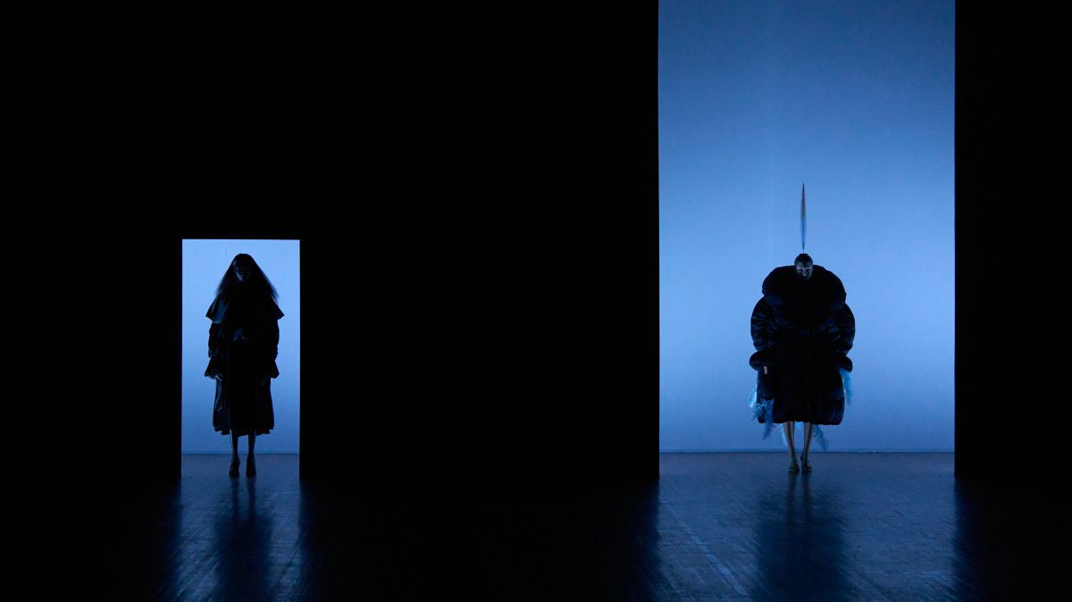 Viktor&Rolf Present Their New Haute Couture Autumn Winter 2025 Collection: Angry Birds