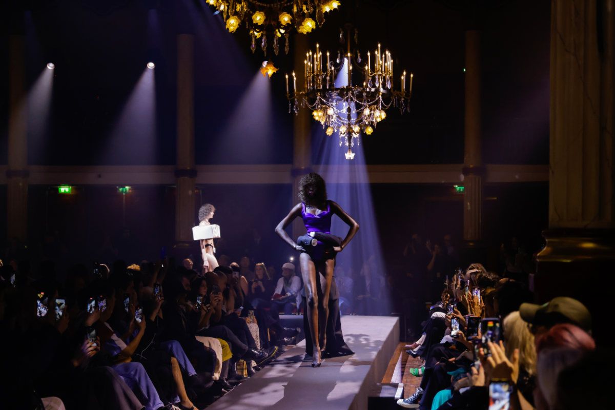 Viktor&Rolf Present Their New Haute Couture Autumn/Winter 2023 Collection: Embodiment