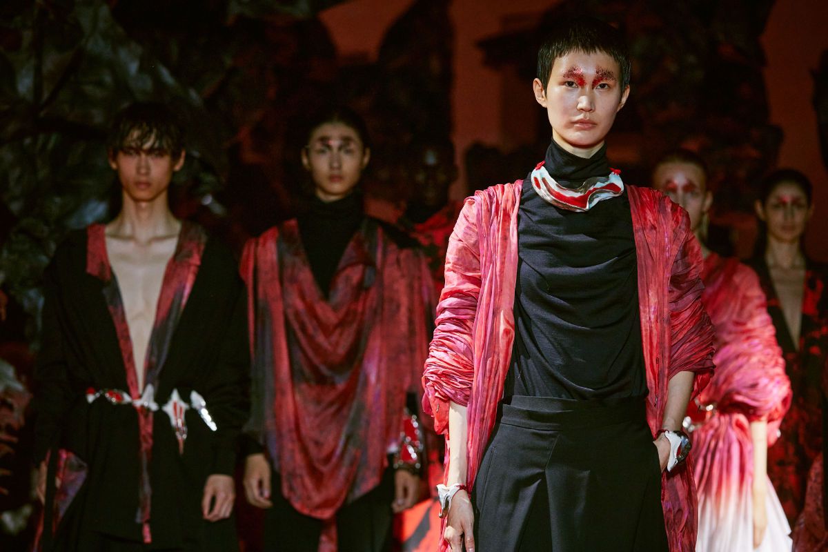 Yuima Nakazato Presents Its New Haute Couture Autumn/Winter 2023-24 Collection: Magma