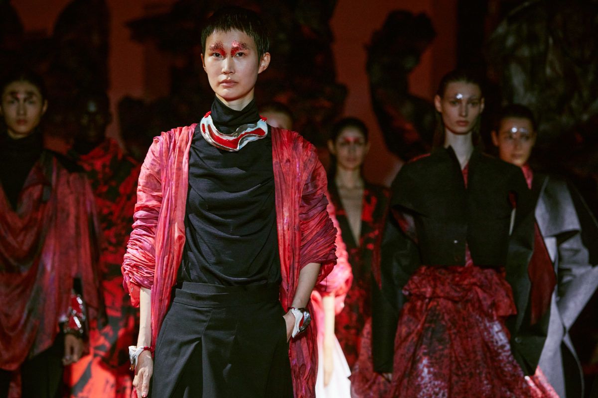 Yuima Nakazato Presents Its New Haute Couture Autumn/Winter 2023-24 Collection: Magma