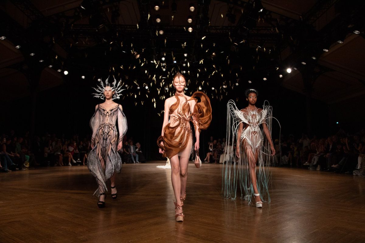 Iris Van Herpen Presents Its New Haute Couture Autumn Winter 2022 ...