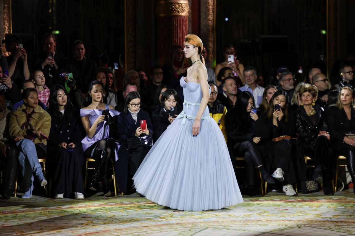 Viktor&Rolf: Viktor&Rolf Present Their New Haute Couture Spring/Summer ...