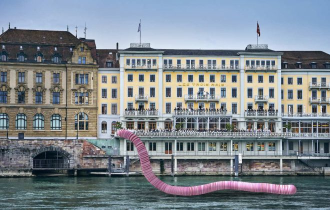 Art Basel In Basel 2021: Ruinart Präsentiert Ein Brandneues Kunstwerk Von David Shrigley Mitten In Der Stadt