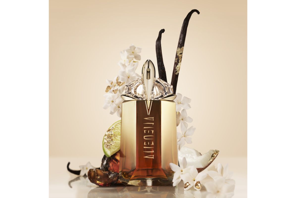 The New Intense Eau De Parfum By Mugler: Alien Goddess