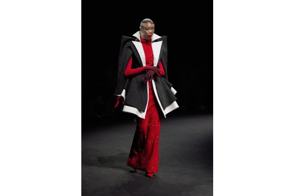 Robert Wun Presents His New Fall-Winter 2025 Haute Couture Collection: Becoming