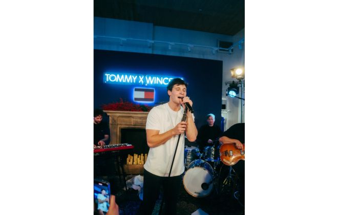 Wincent Weiss Celebrates The Festive Season With Exclusive Concert At The Tommy Hilfiger Hamburg Store