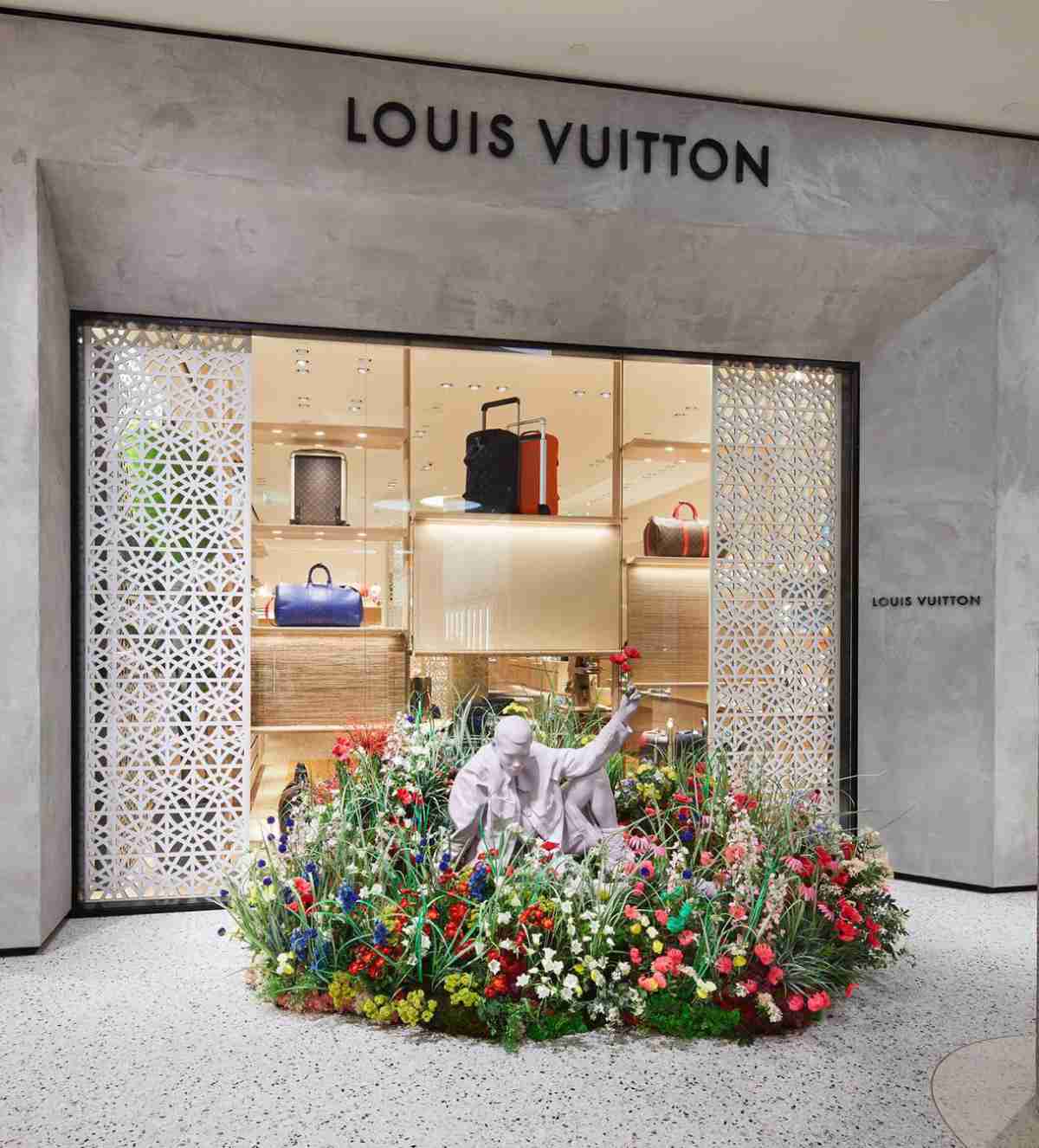 DISCOVER THE LOUIS VUITTON FLAGSHIP STORE IN SEOUL, A