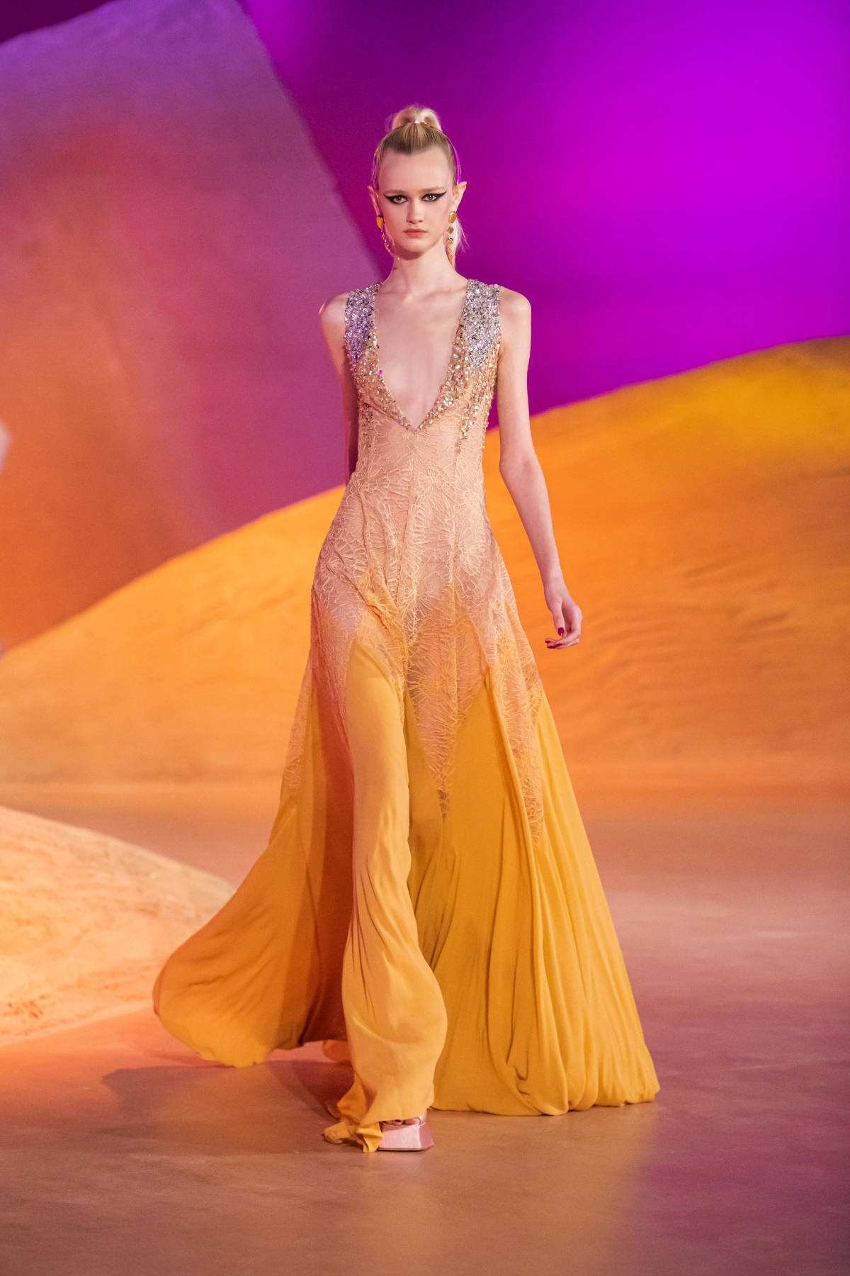 Georges Hobeika Presents Its New Ready To Wear Fall / Winter 2023 Collection: A Martian Breeze