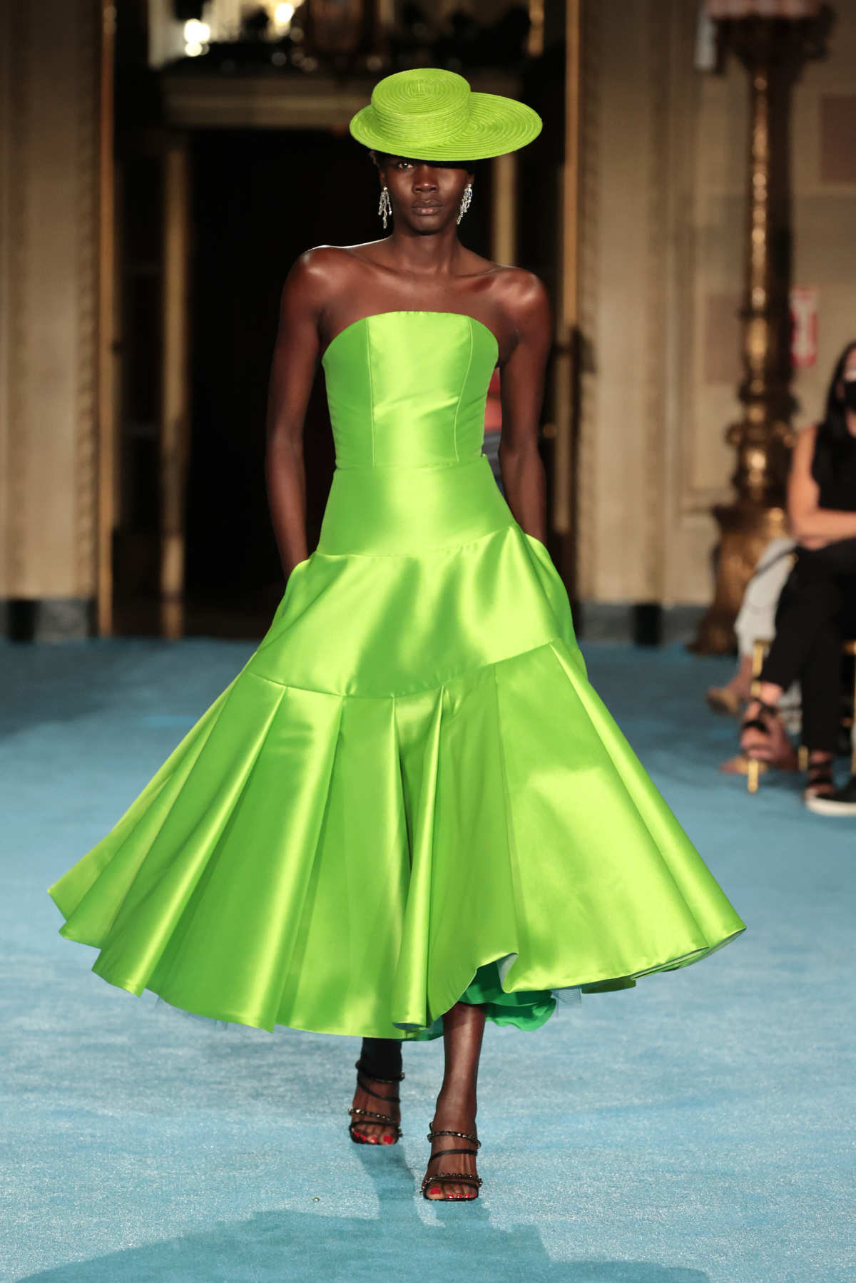 Christian Siriano Presents Its New Spring/Summer 2022 Collection