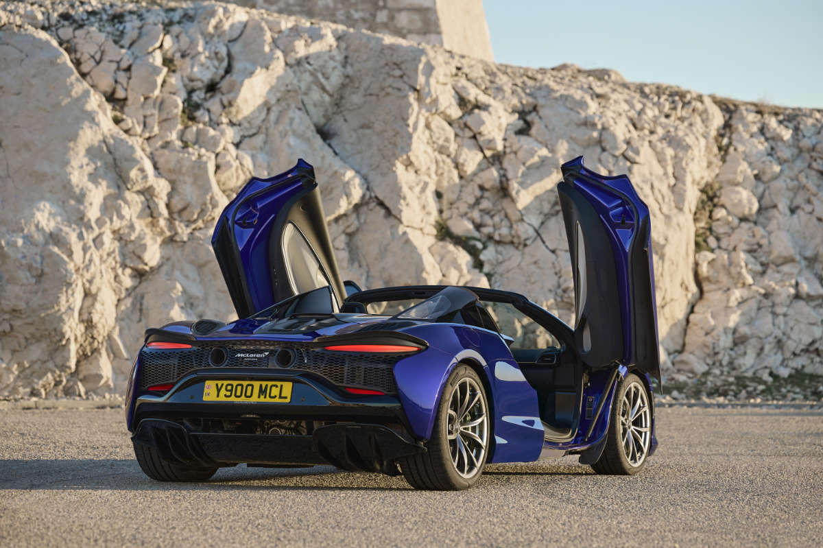 The New McLaren Artura Spider: Next-generation Supercar Exhilaration