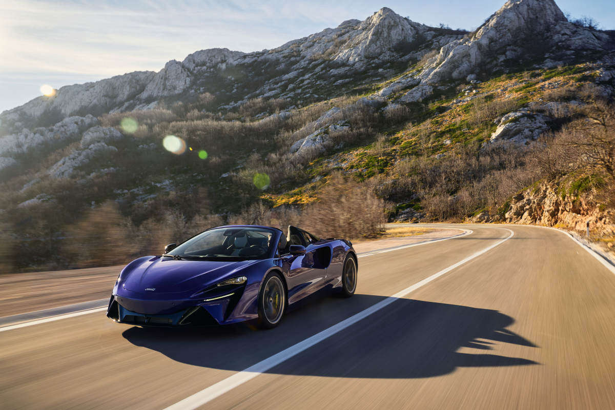 The New McLaren Artura Spider: Next-generation Supercar Exhilaration