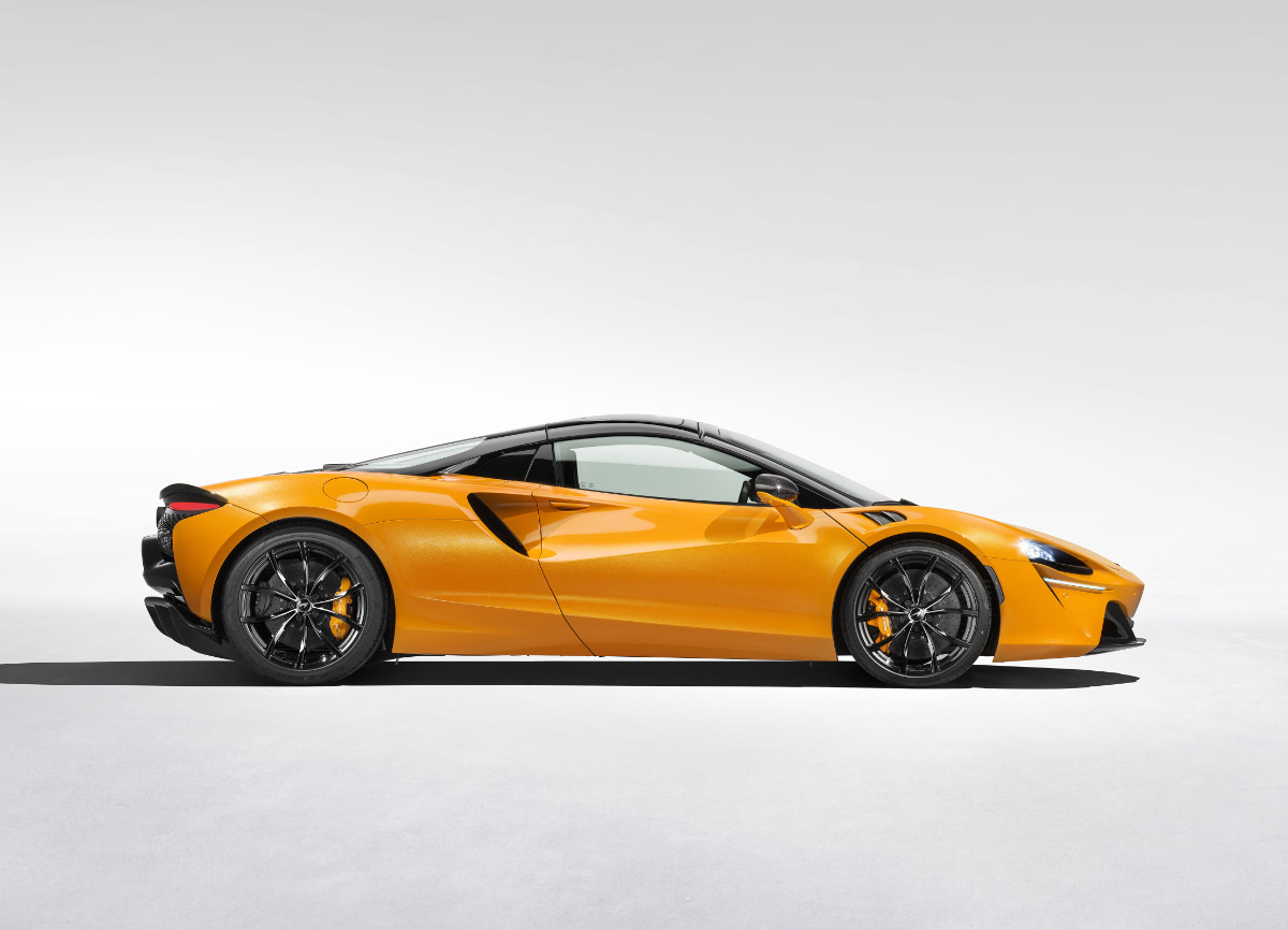 The New McLaren Artura Spider: Next-generation Supercar Exhilaration