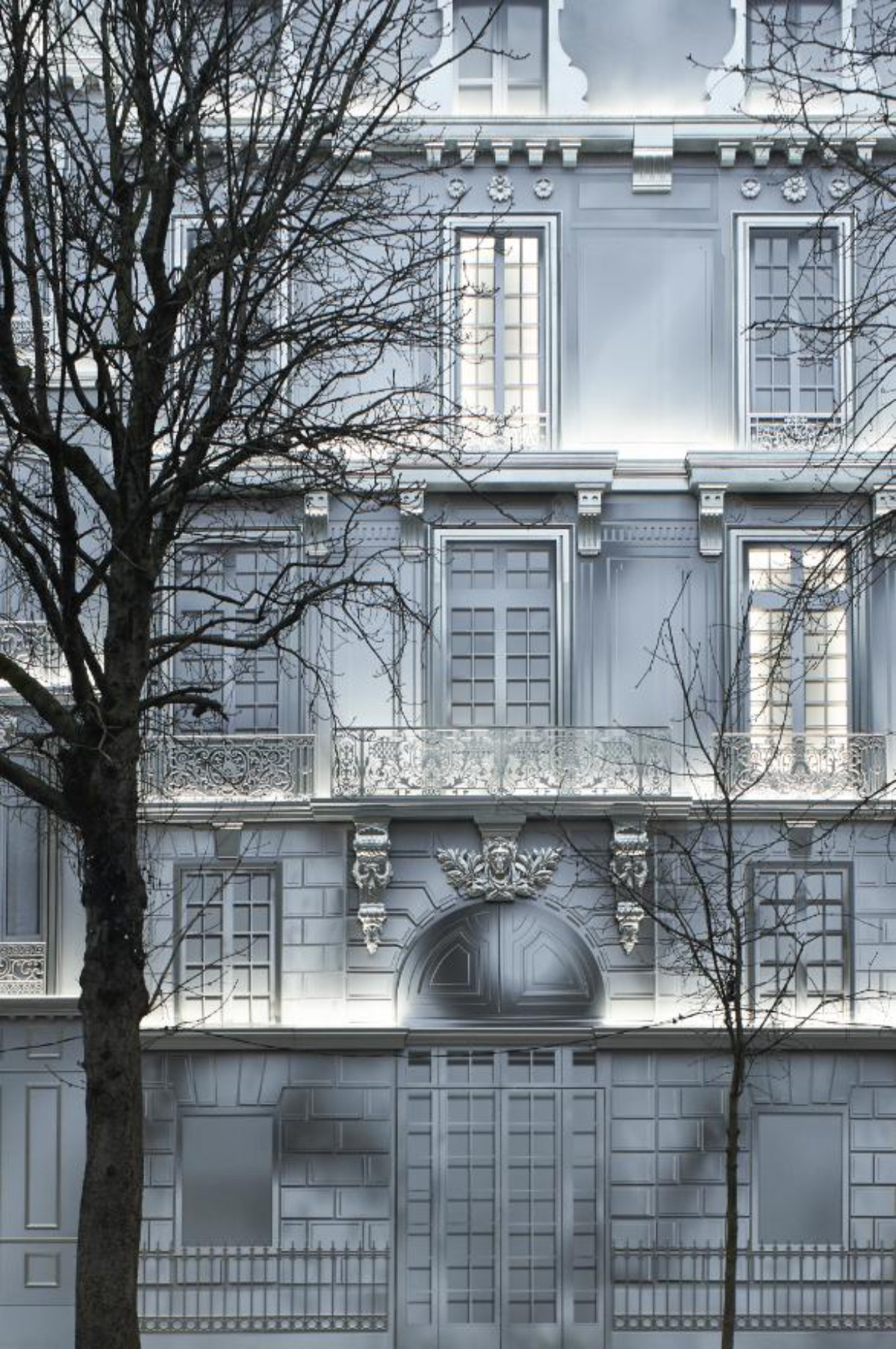 Dior mansion at 30 Avenue Montaigne dresses up with spectacular installations