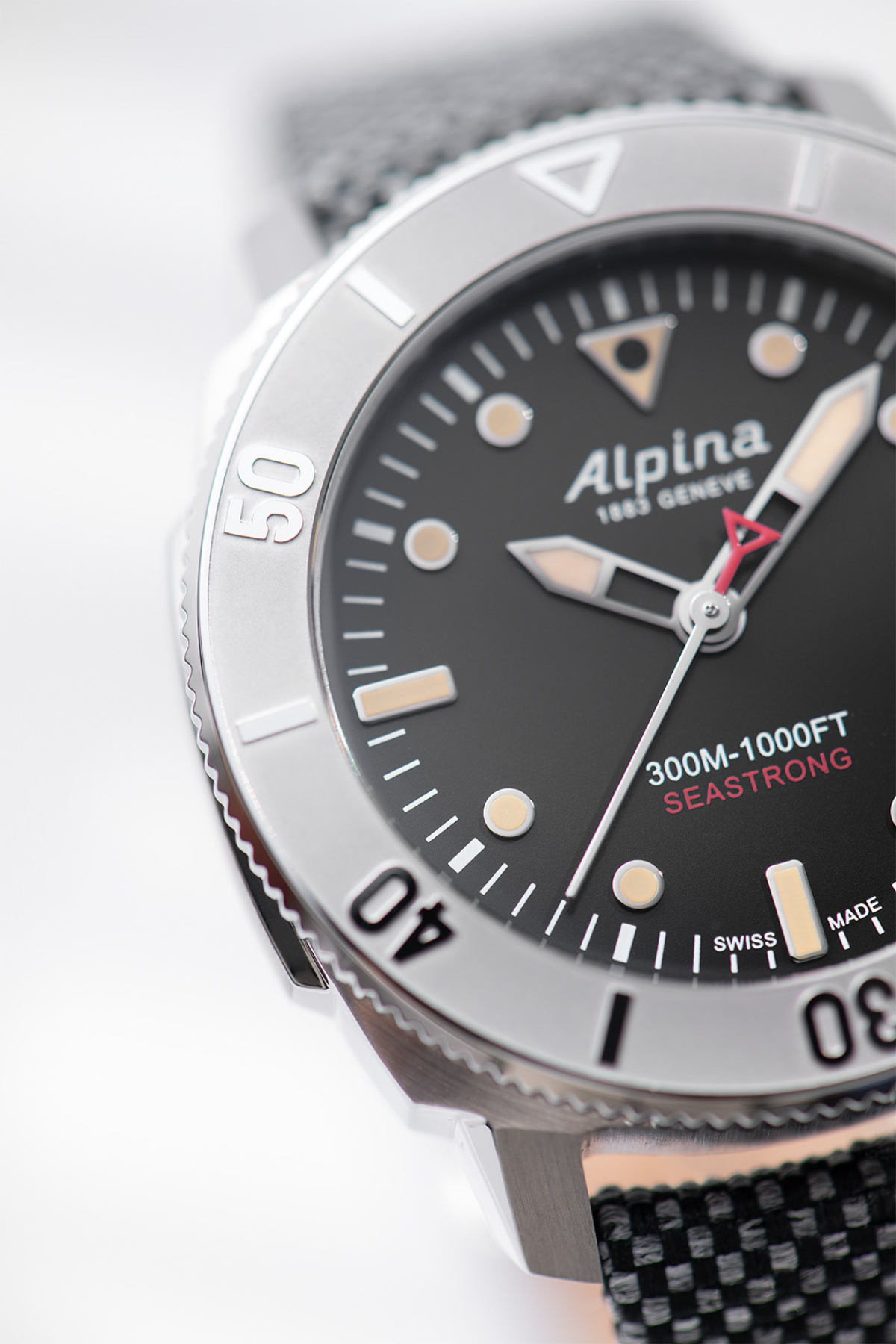 Alpina Presents Its Very First 100% Recycled Stainless Steel Case