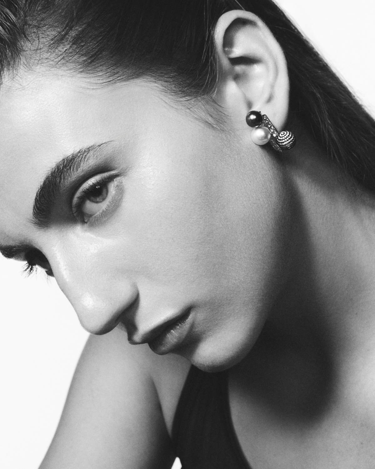 Repossi Limited Edition No.7 “Sphere Earring” Unveiled