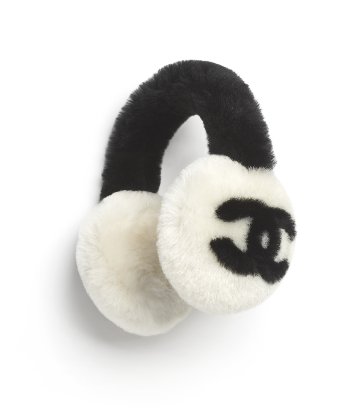 CHANEL Returns To Gstaad: A Winter Residency Of Alpine Elegance And Couture Luxury