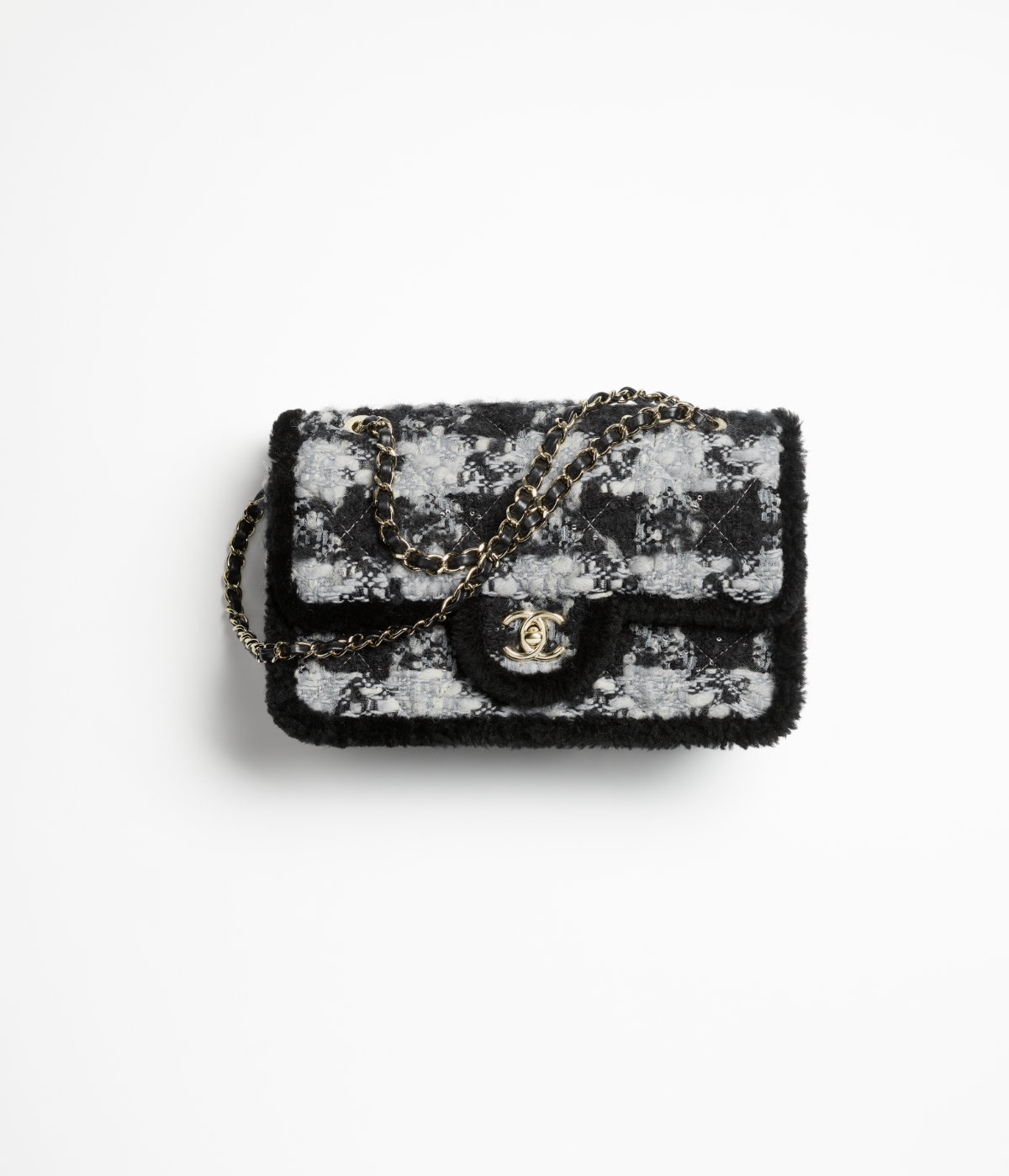 CHANEL Returns To Gstaad: A Winter Residency Of Alpine Elegance And Couture Luxury