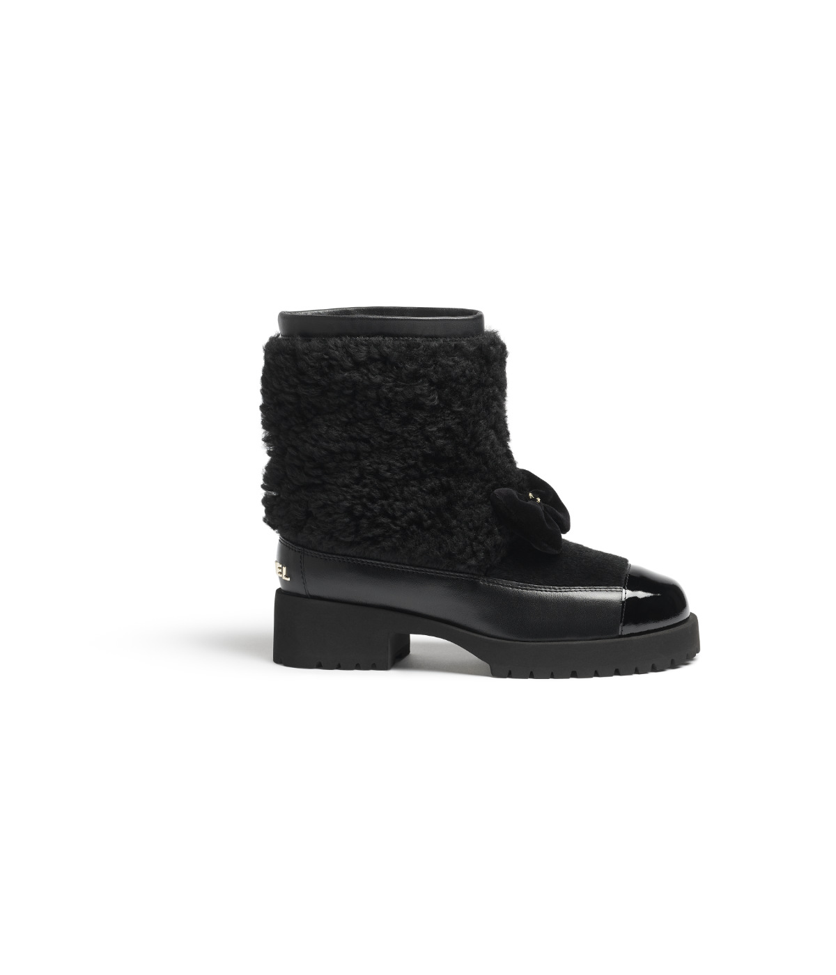 CHANEL Returns To Gstaad: A Winter Residency Of Alpine Elegance And Couture Luxury