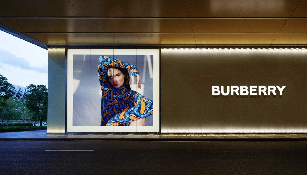Burberry debuts luxury's first social retail store in Shenzhen, China -  Luxferity Magazine