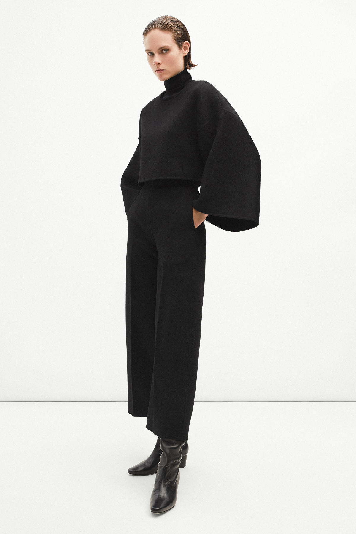 Adam Lippes Presents His New Resort 2025 Collection