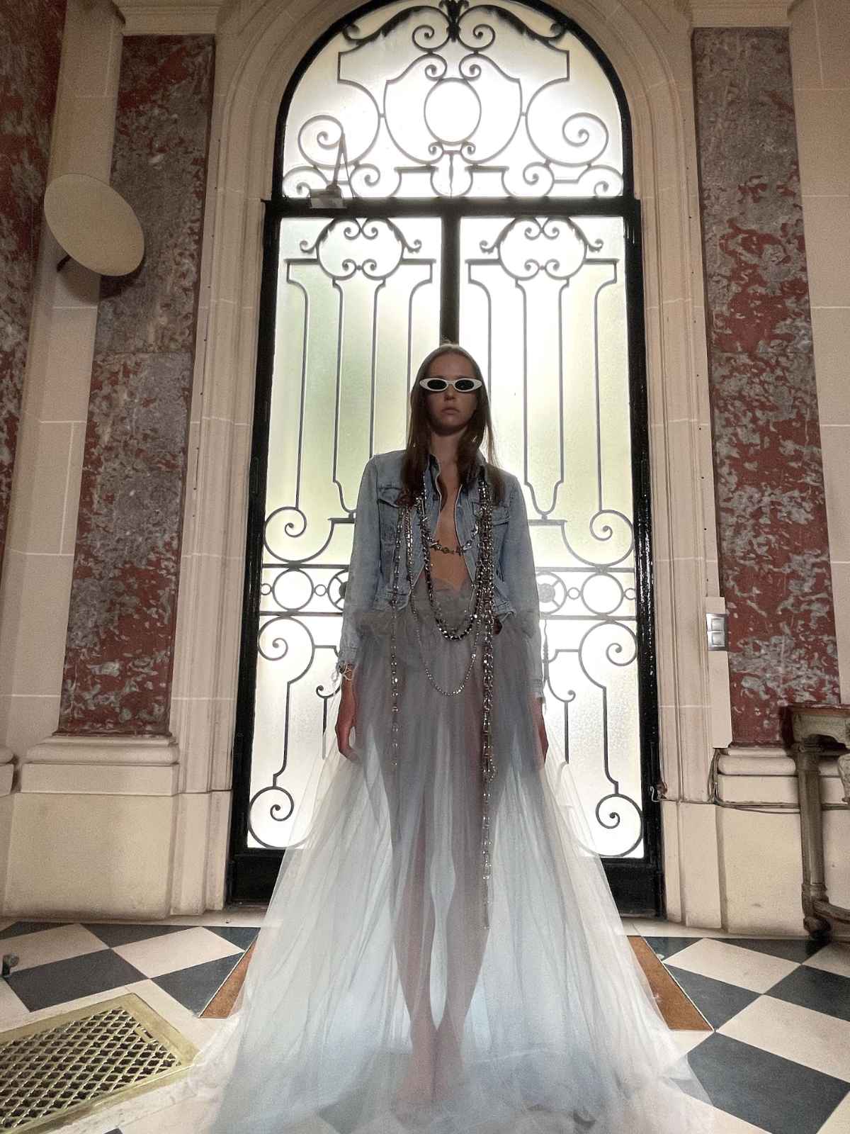 Aelis Presents Its New Haute Couture Fall/Winter 2022-2023 Collection: Love TransMission
