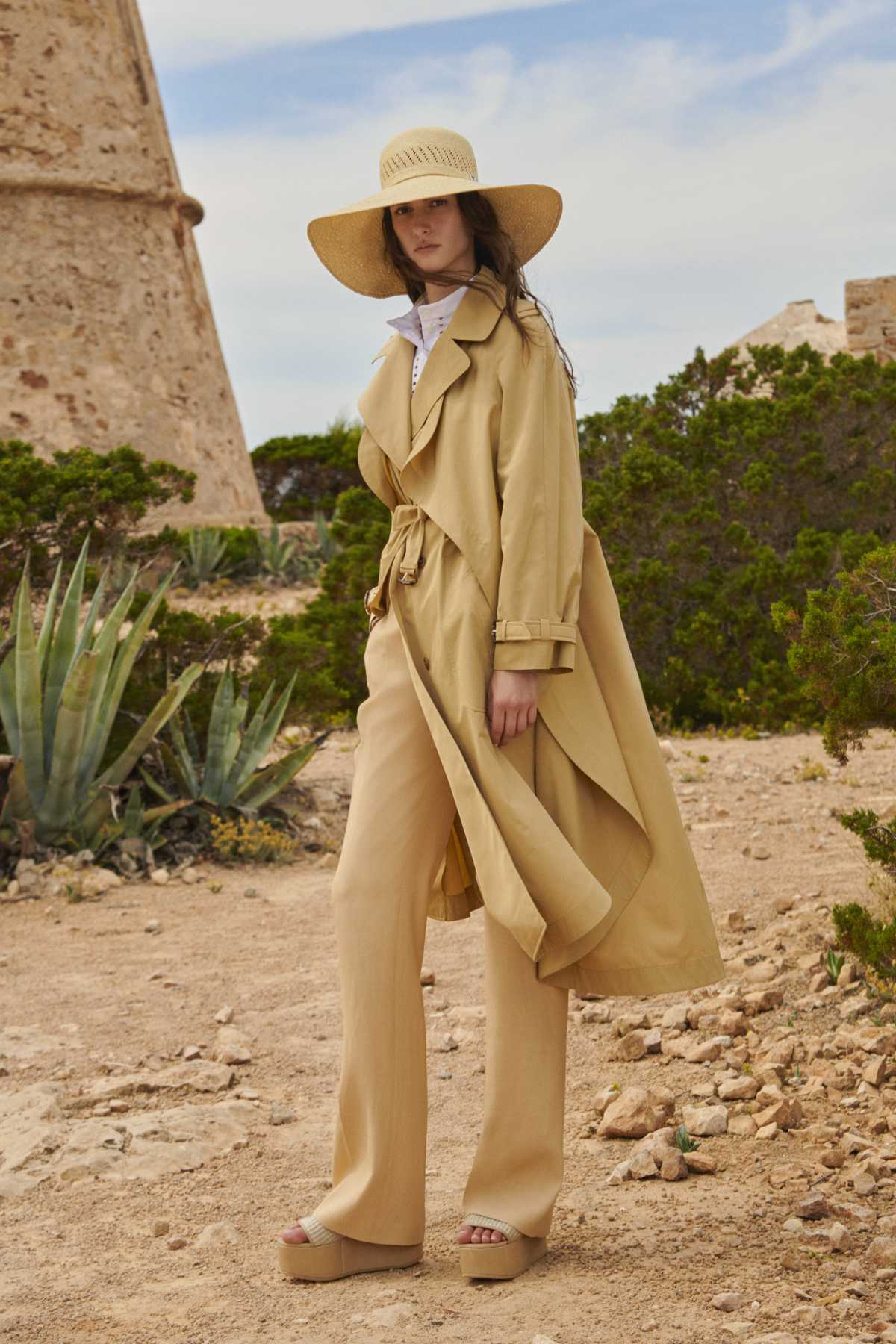 Alberta Ferretti Presents Its New Resort 23 Collection: In The Glaring Sun