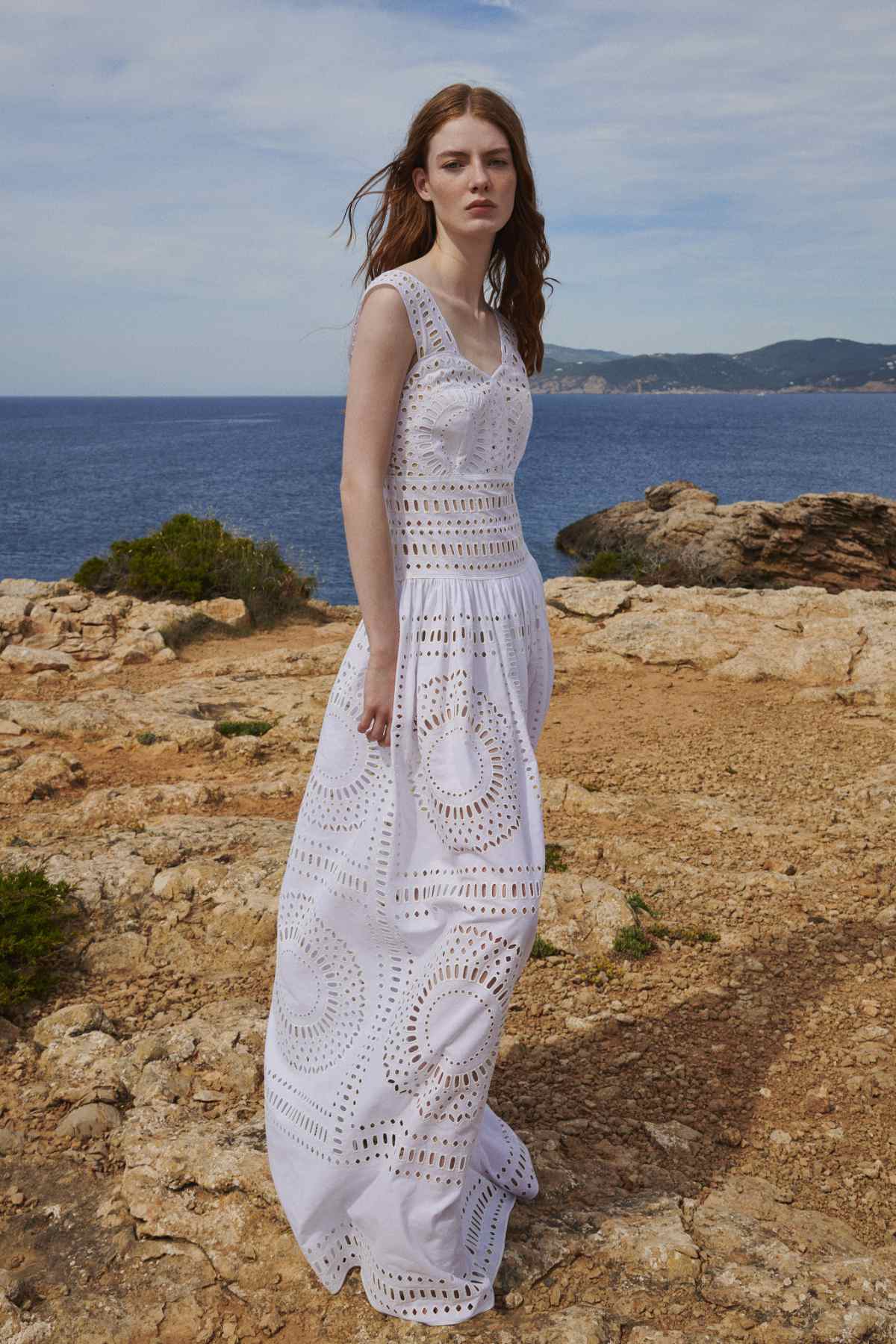 Alberta Ferretti Presents Its New Resort 23 Collection: In The Glaring Sun