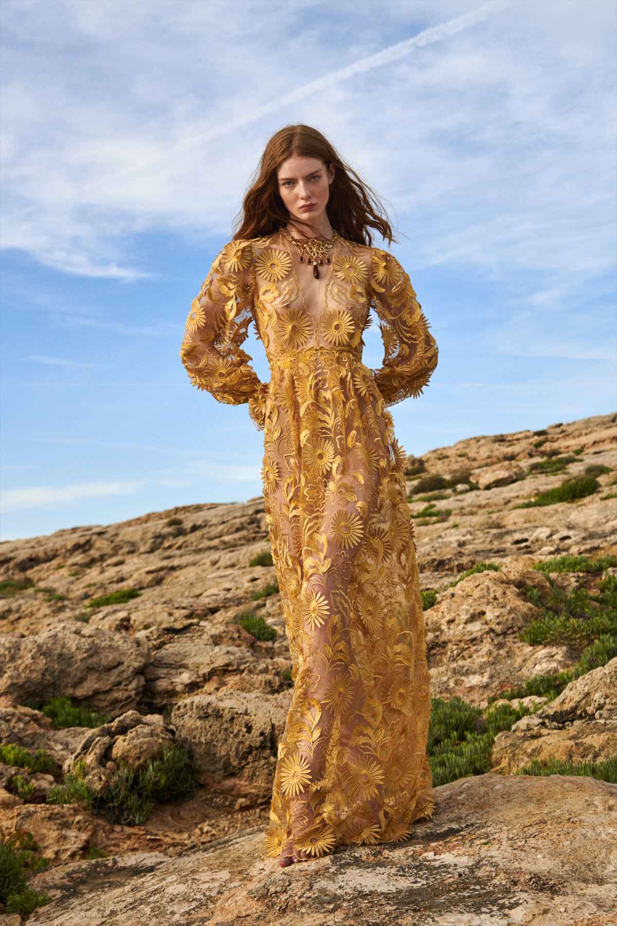 Alberta Ferretti Presents Its New Resort 23 Collection: In The Glaring Sun