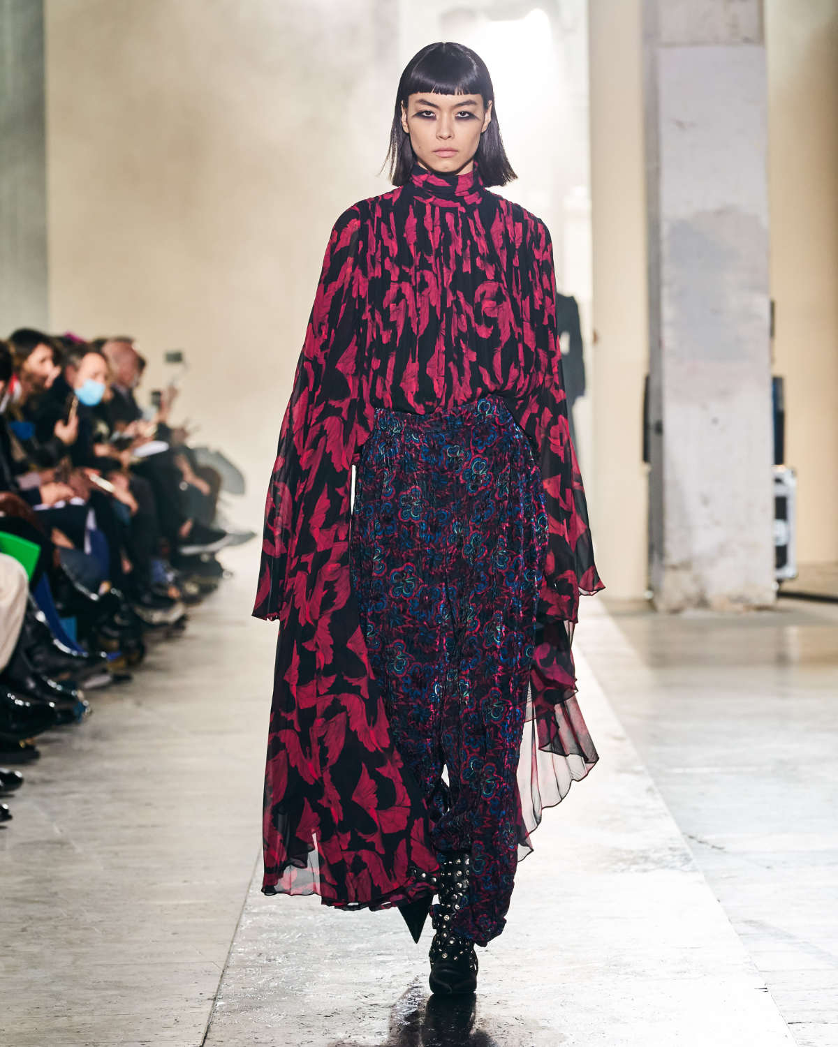 Rochas Presents Its New Autumn Winter 2022 Collection: Taking Flight