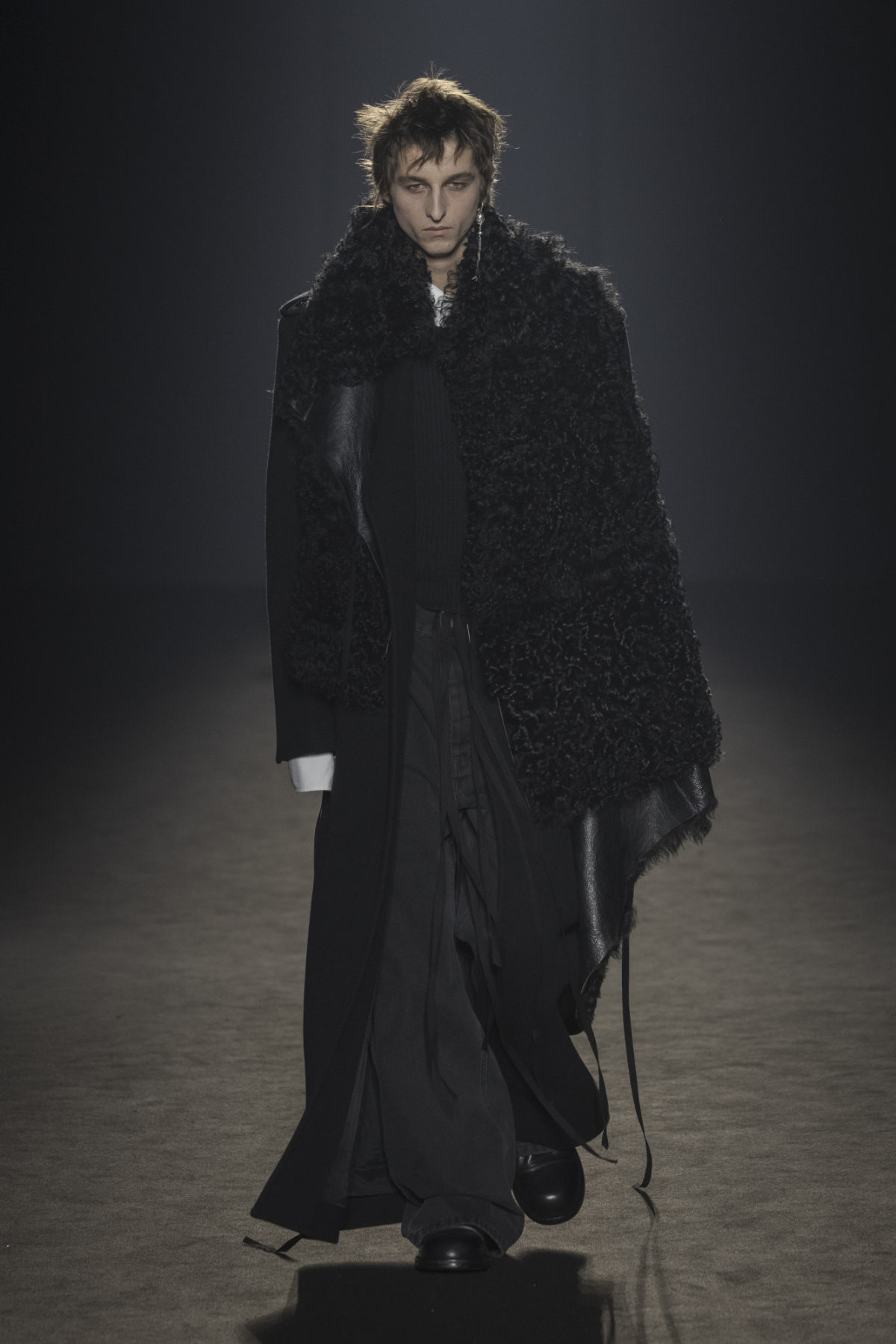 Ann Demeulemeester Presents Its New Fall/Winter 2024 Collection