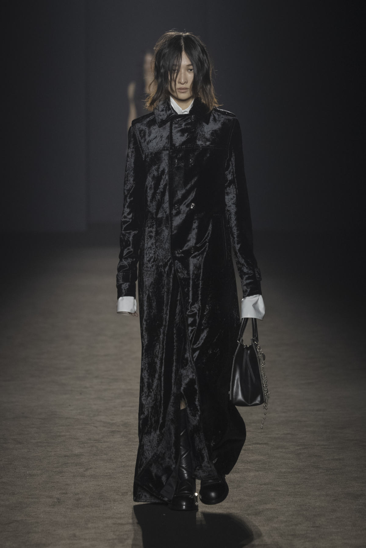 Ann Demeulemeester Presents Its New Fall/Winter 2024 Collection