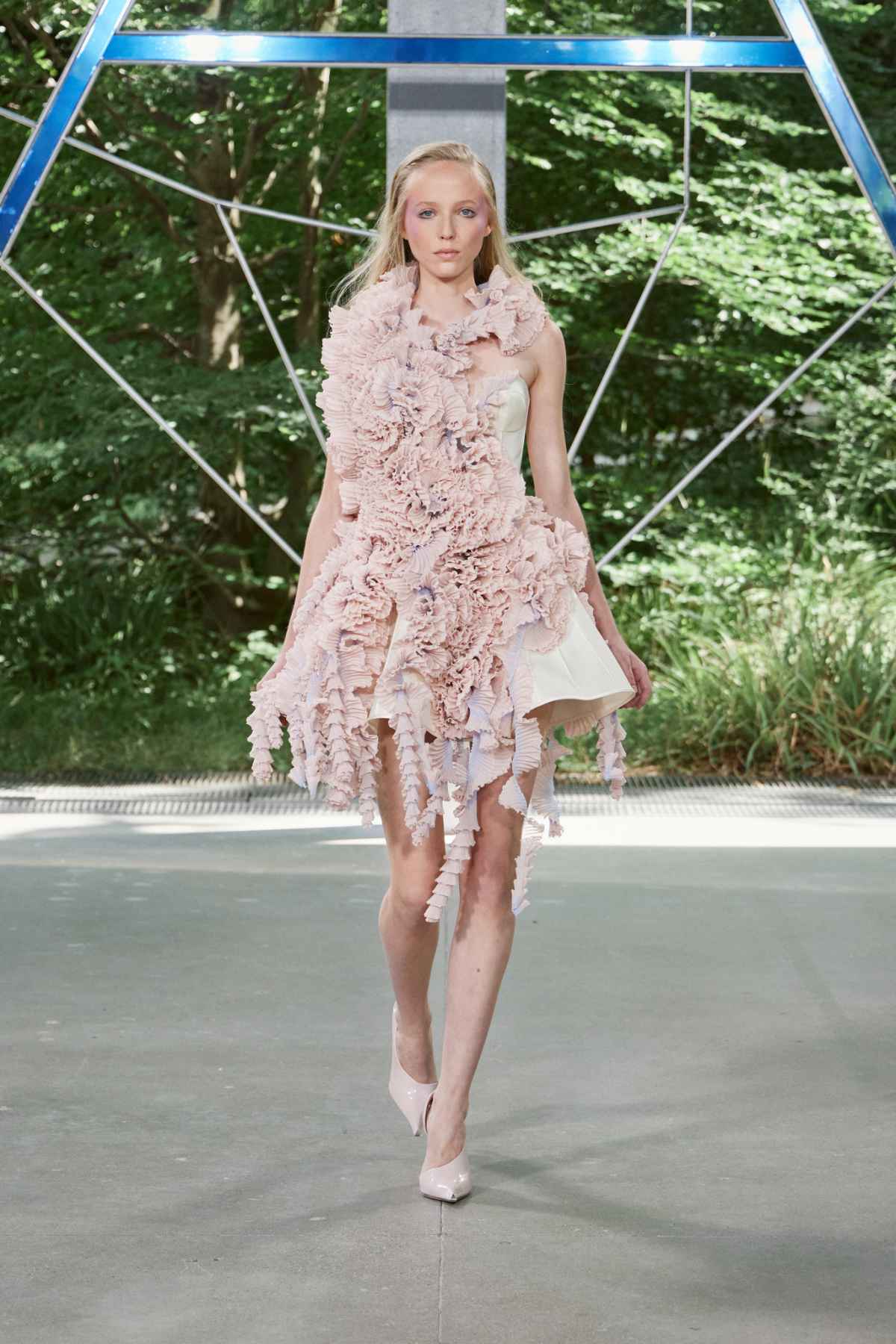ArdAzAei Presents Its New Haute Couture Fall Winter 2025-25 Collection: The Folded Sea
