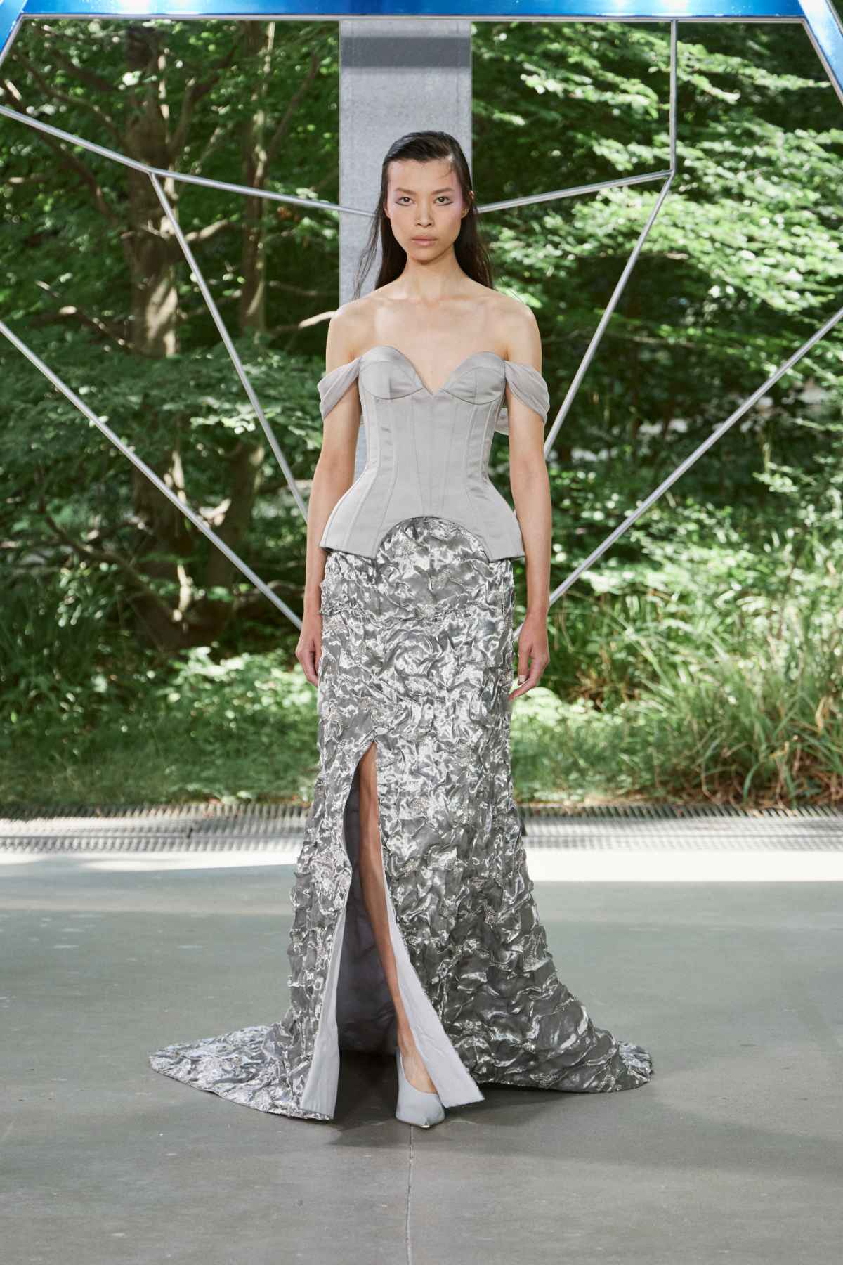 ArdAzAei Presents Its New Haute Couture Fall Winter 2025-25 Collection: The Folded Sea