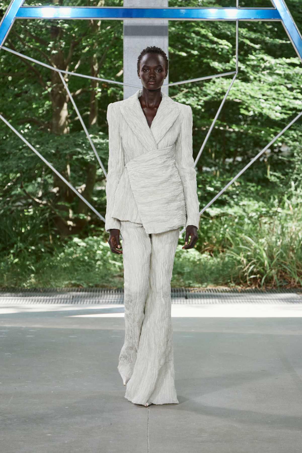 ArdAzAei Presents Its New Haute Couture Fall Winter 2025-25 Collection: The Folded Sea