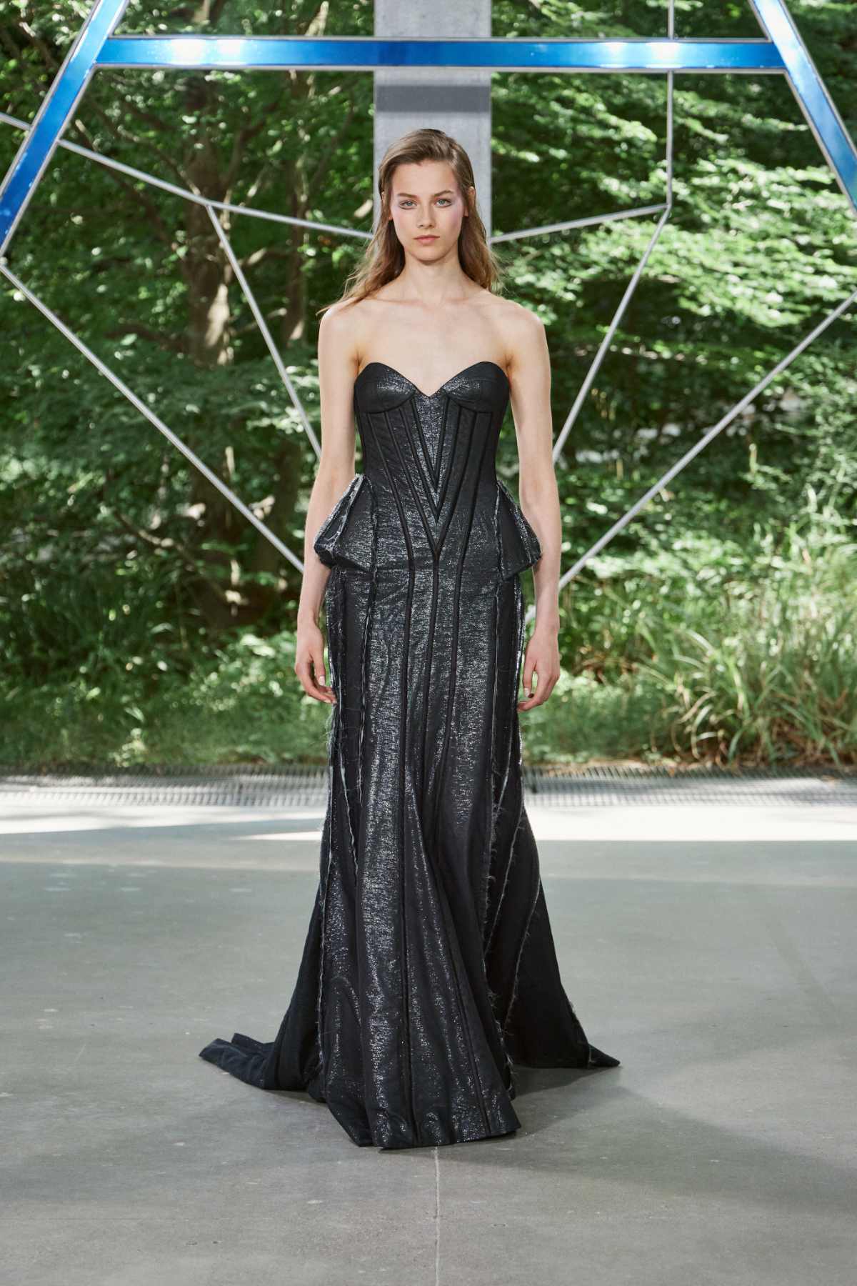 ArdAzAei Presents Its New Haute Couture Fall Winter 2025-25 Collection: The Folded Sea