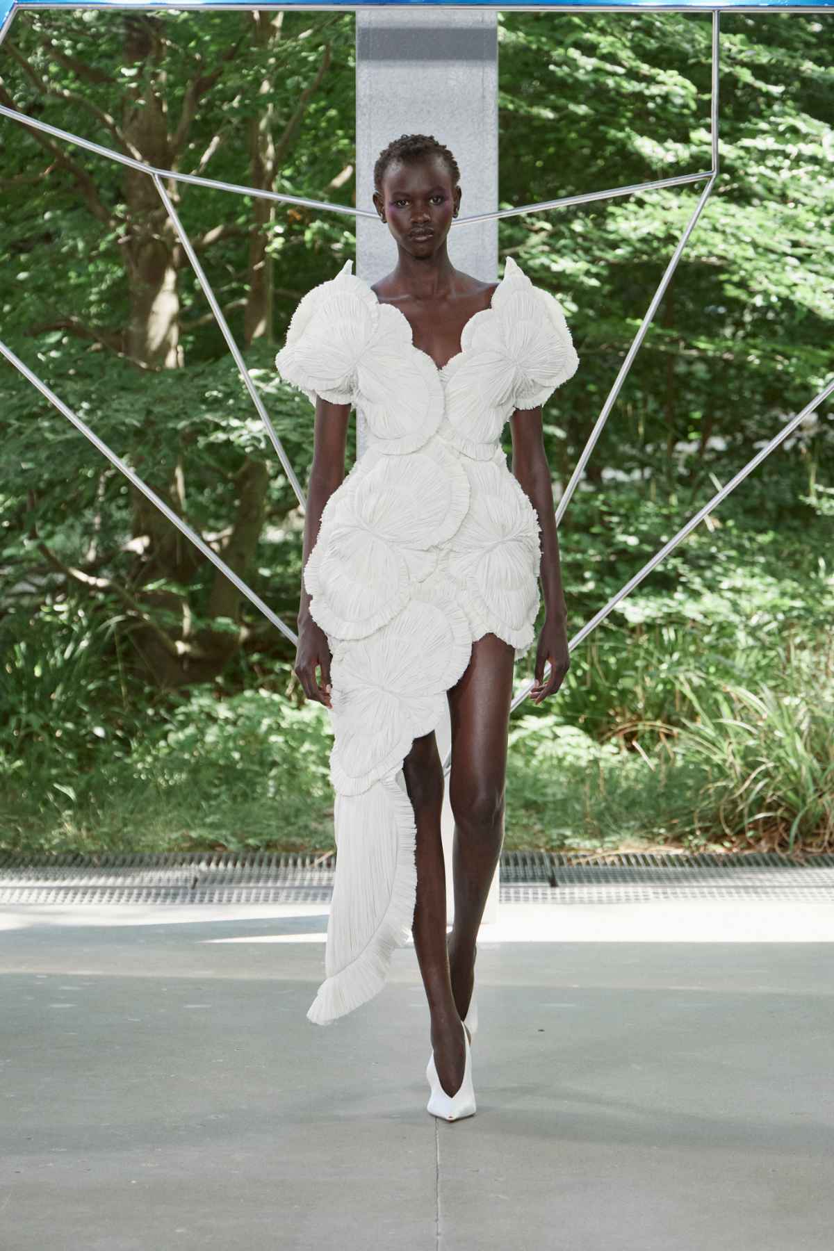 ArdAzAei Presents Its New Haute Couture Fall Winter 2025-25 Collection: The Folded Sea